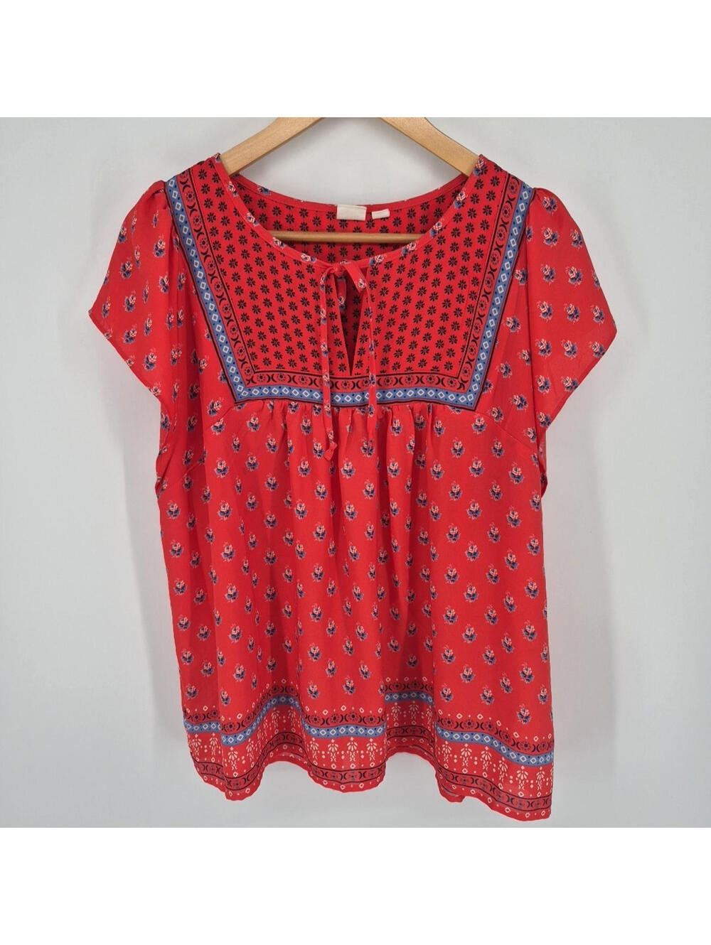 GAP Zen Flutter Sleeve Tie Front Red Floral Blouse Size L
